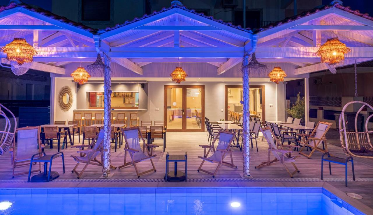 פפקוהורי Adonis Hotel מראה חיצוני תמונה