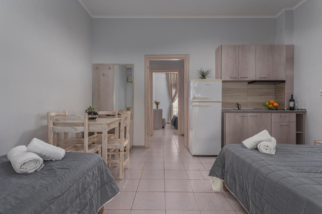 פפקוהורי Adonis Hotel מראה חיצוני תמונה