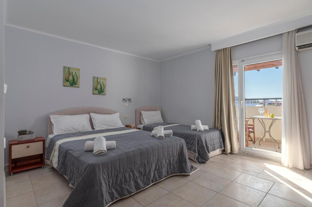 פפקוהורי Adonis Hotel מראה חיצוני תמונה