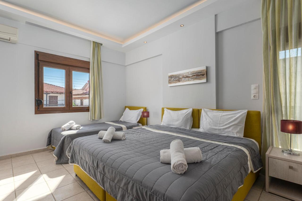 פפקוהורי Adonis Hotel מראה חיצוני תמונה