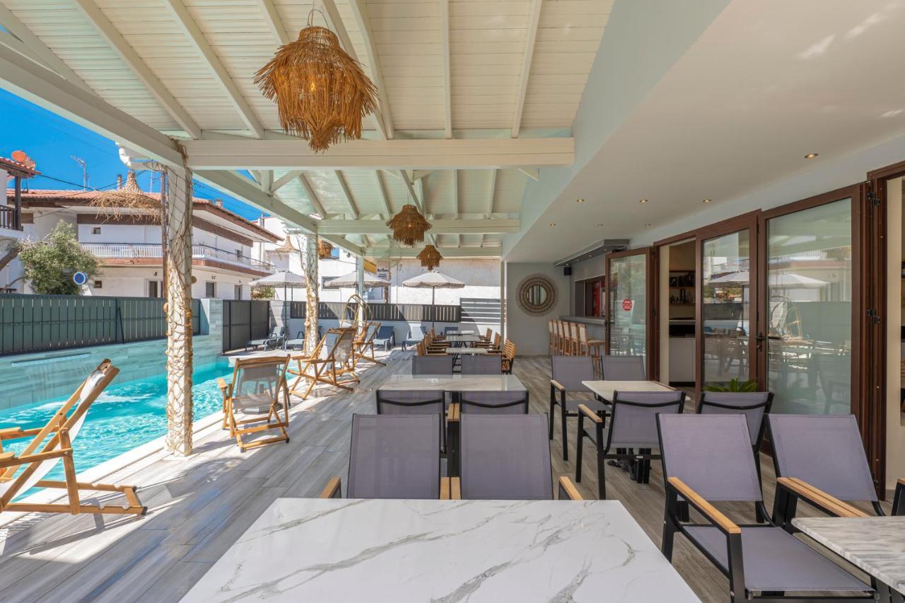 פפקוהורי Adonis Hotel מראה חיצוני תמונה
